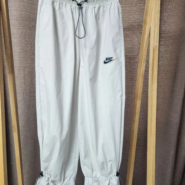 [BUNJANG] Nike Swoosh Training Pants Ivory / 나이키 스우시 트레이닝 팬츠 아이보리