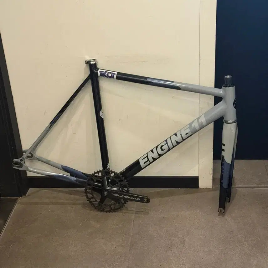 [BUNJANG] Engine11 Crit-D Metal Gray L Size Frameset + Crankset / 상태 상 엔진11 크릿디 메탈그레이 L사이즈 프레임셋+크랭크셋