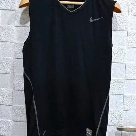 [BUNJANG] Nike Pro Sleeveless T-Shirt Black L / (R)나이키 프로 민소매 티셔츠 블랙 L