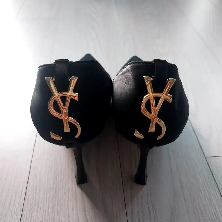 [BUNJANG] Titima Black Stiletto Heels (230) / 티티마 블랙힐 (230:새컨디션)