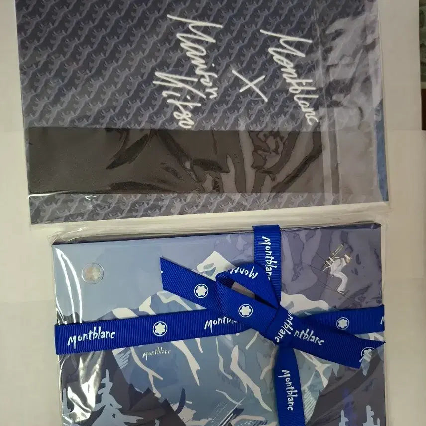 [BUNJANG] Montblanc x Maison Kitsuné Notebook & Bookmark Set / 몽블랑 x 메종키츠네 노트, 노벨티 노트 판매