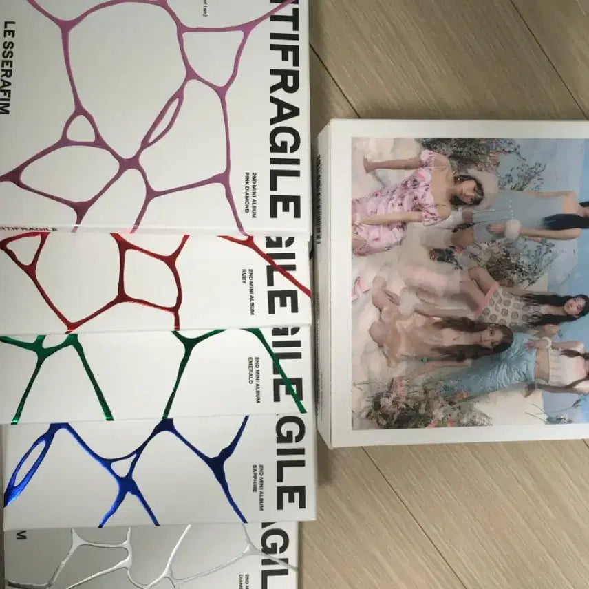 [BUNJANG] LE SSERAFIM ANTIFRAGILE Mini Album Set (5 Versions) / 르세라핌 ANTIFRAGILE 앨범 5종