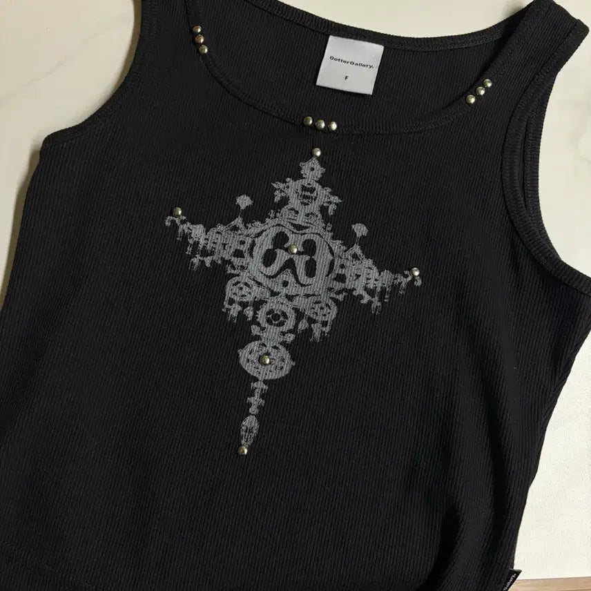 [BUNJANG] Garter Gallery Stud Tank Top / 가터갤러리 스터드 나시