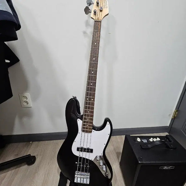 [BUNJANG] Swing Jazz 4M Bass + Cort CM15B Amplifier / 스윙 재즈 베이스 + 콜트 앰프