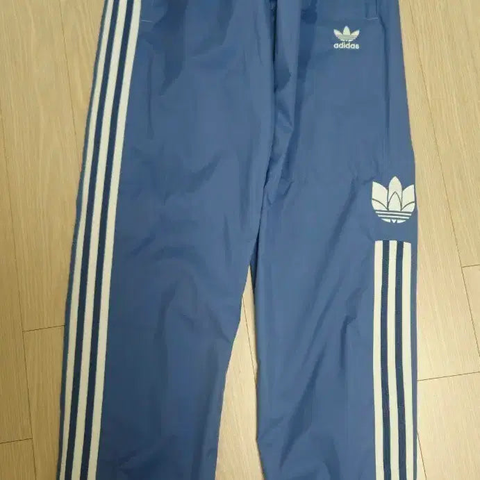[BUNJANG] Adidas Trefoil 3D Track Pants / 아디다스 트레포일 트랙팬츠