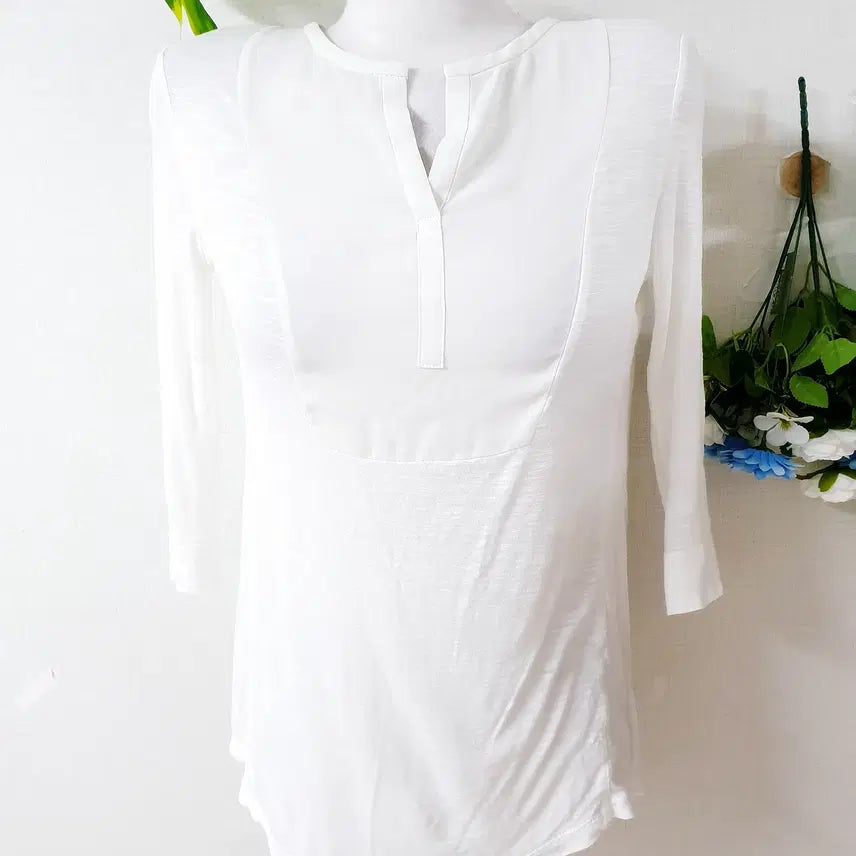 [BUNJANG] Sisley Women's White Keyhole Neck See-Through T-Shirt Size 85 / 시슬리 키홀넥 화이트티셔츠 55 시스루