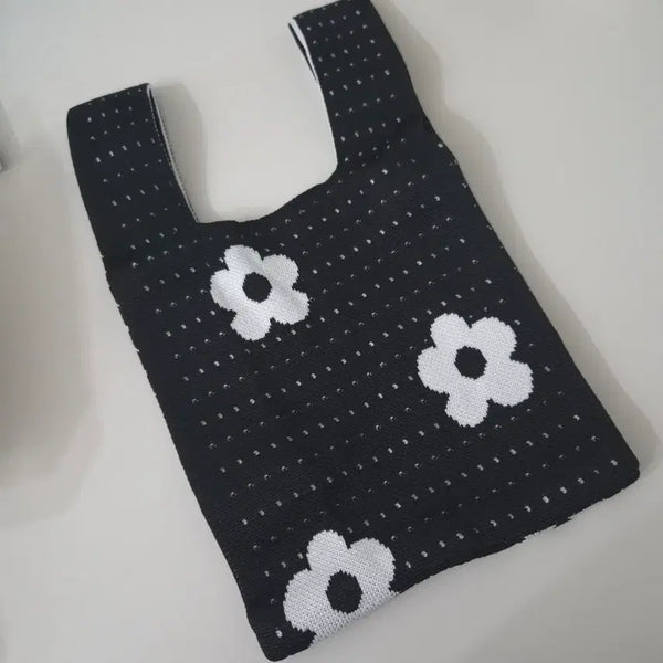 [BUNJANG] Flower Pattern Knit Eco Bag Black / 플라워 패턴 니트 에코백 블랙