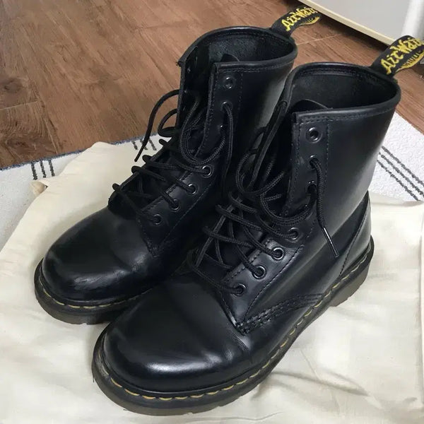 [BUNJANG] Dr. Martens 1460 Smooth Black Boots / 닥터마틴 1460 스무스 유광 블랙 워커