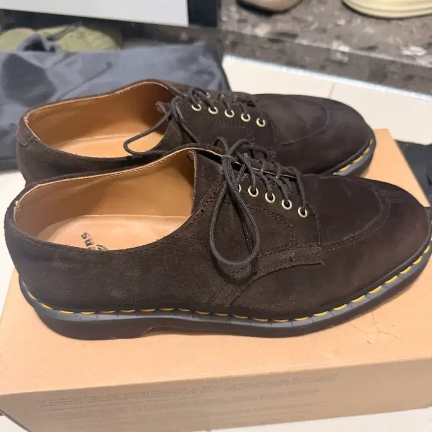 [BUNJANG] Dr. Martens Suede Wingtip Shoes Brown / 닥터마틴 스웨이드 윙팁 슈즈 브라운