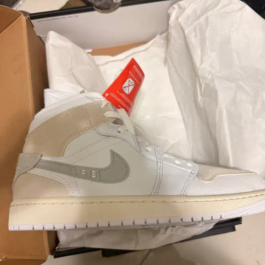 [BUNJANG] Air Jordan 1 Mid SE Craft Light Orewood Brown 275mm / 조던 1 미드 SE 크래프트 라이트 오어우드 브라운 275