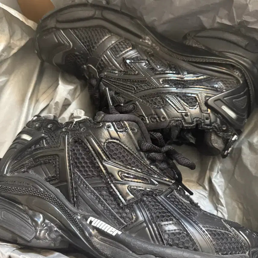 [BUNJANG] Balenciaga New Runner Sneakers Size 37 / 발렌시아가 뉴러너