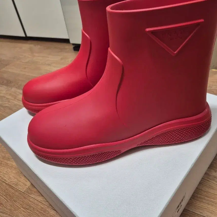 [BUNJANG] Prada Red Rain Boots UK10 / UK10 프라다 레인부츠 레드