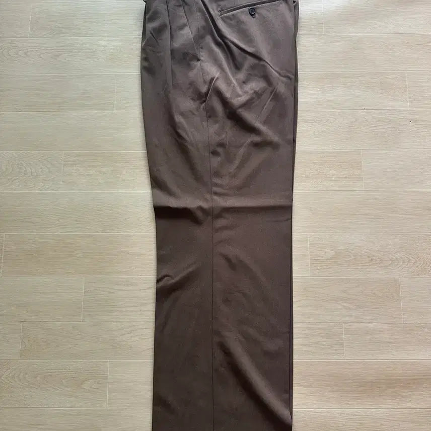 [BUNJANG] Musinsa Standard Real Wide Hidden Banding Slacks (Brown, Size 32) / 무신사스탠다드 리얼와이드 히든밴딩 슬랙스(브라운 32)