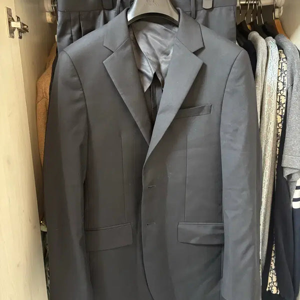 [BUNJANG] DKNY x Ermenegildo Zegna Wool Two-Button Black Suit Set (M/32) / DKNY X 에르메네질도 제냐 원단 고급 수트 상하 셋업 세트