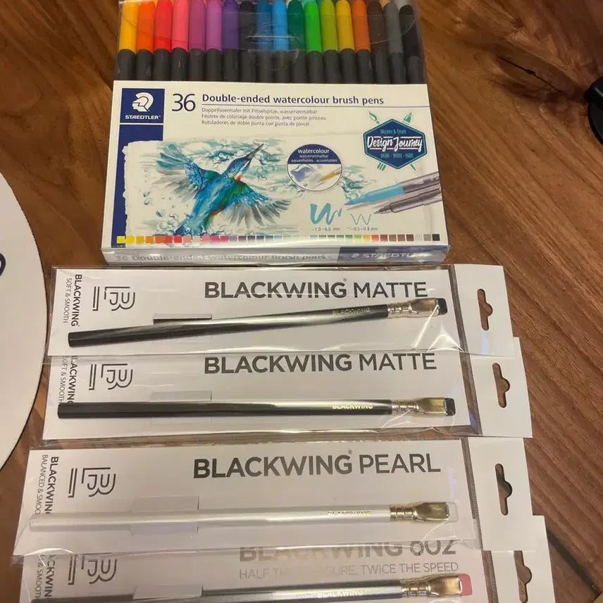[BUNJANG] Staedtler Double-Ended Watercolor Brush Pens (36 Colors) + Blackwing Pencils (4 Types) Set / 스테들러 더블 엔드 워터컬러 브러쉬펜 36색 + 블랙윙 연필 4종