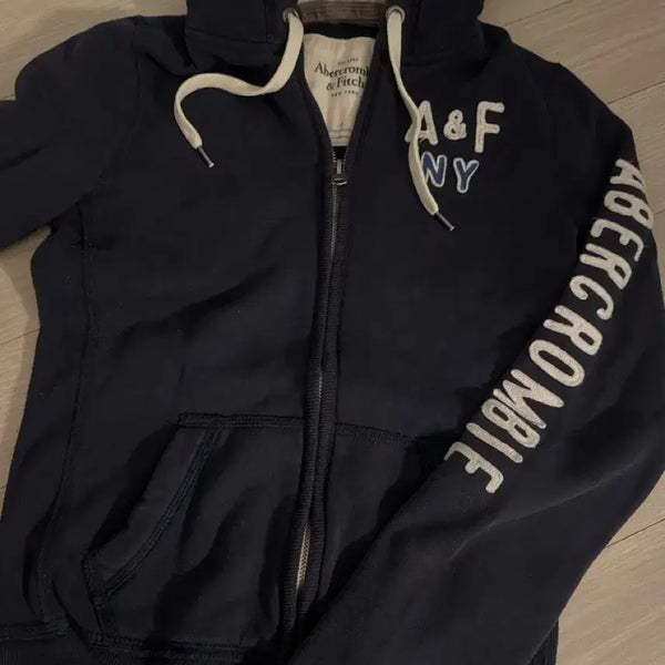 [BUNJANG] Abercrombie & Fitch Navy Hoodie Zip-up S / 아베크롬비 네이비 s 후드집업 급처!