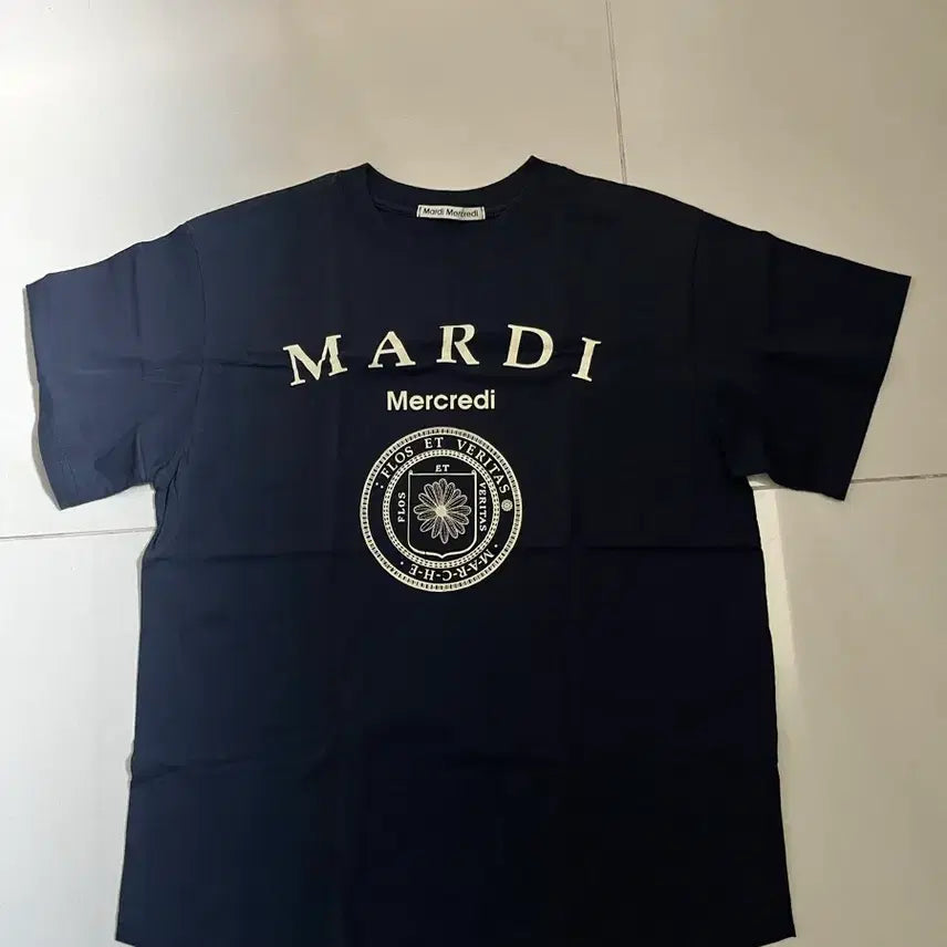 [BUNJANG] Mardi Mercredi Short Sleeve T-Shirt Navy / 마르디 메크르디 반팔티 네이비