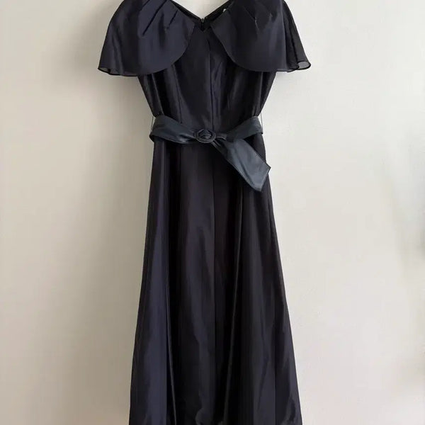 [BUNJANG] MICHAA Shoulder Point Navy Dress / 미샤 어깨 포인트 원피스 55