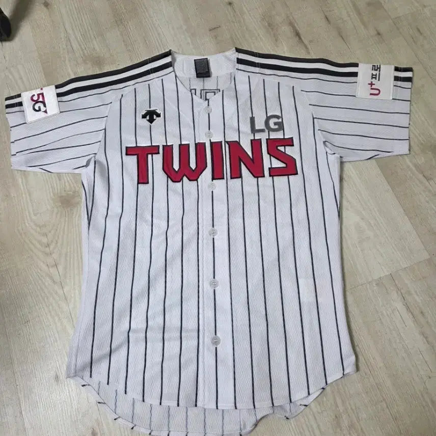[BUNJANG] LG Twins Lee Min-ho Authentic Baseball Jersey #26 / LG트윈스 어센틱 유니폼 자수마킹 100