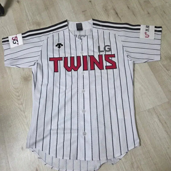 [BUNJANG] LG Twins Lee Min-ho Authentic Baseball Jersey #26 / LG트윈스 어센틱 유니폼 자수마킹 100
