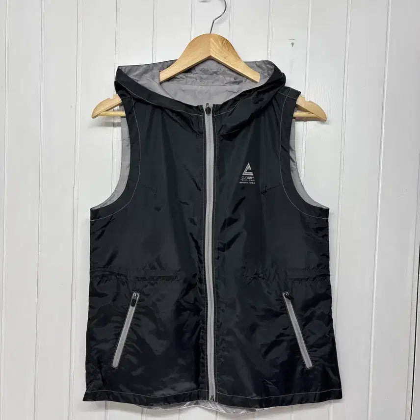 [BUNJANG] General Idea Reversible Hooded Windbreaker Vest Women's Size 55 / 제너럴아이디어 양면 리버서블 후드 바람막이 조끼 여성55ㅡ0712