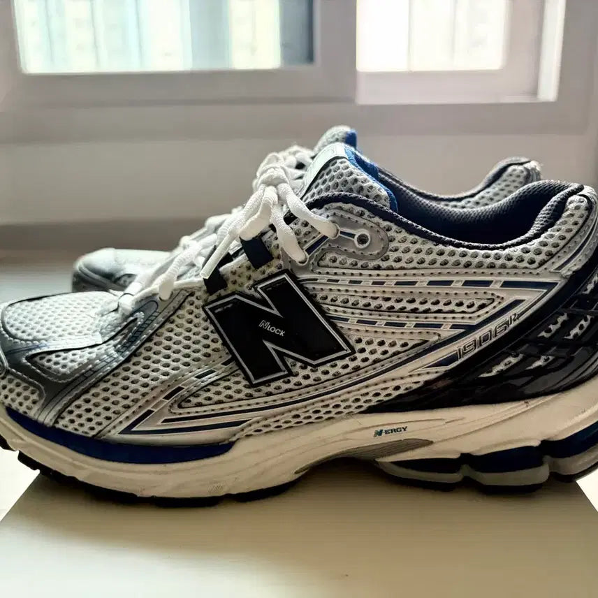 [BUNJANG] New Balance 1906R Silver Metallic Shoes / 뉴발란스1906R실버메탈릭250사이즈