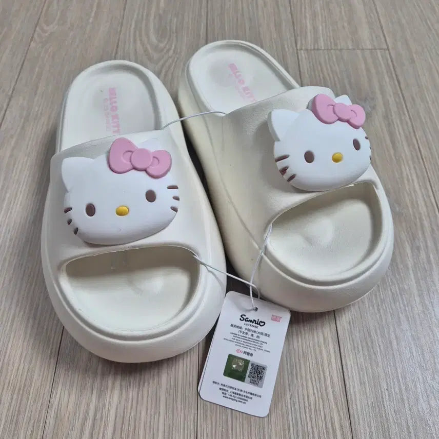 [BUNJANG] Sanrio Hello Kitty Platform White Slippers Sandals / 산리오 헬로키티 통굽 흰색 슬리퍼 샌들