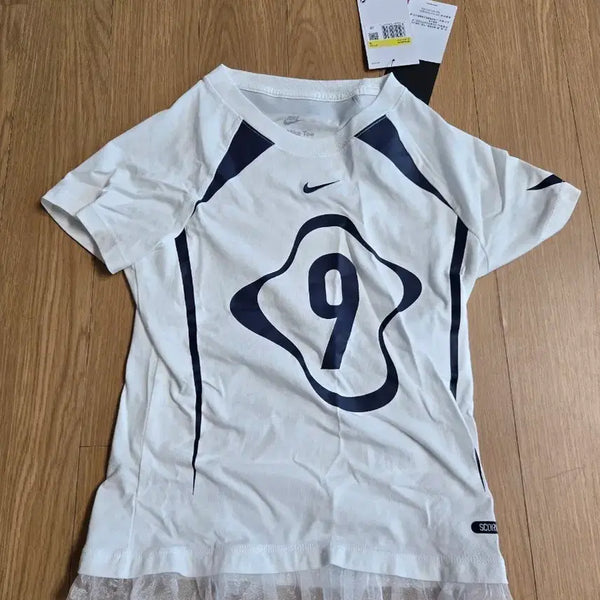 [BUNJANG] Nike Short Sleeve T-Shirt (White/Lace Detail) / (새상품 정품) 나이키 반팔 티셔츠 II1950-100 S