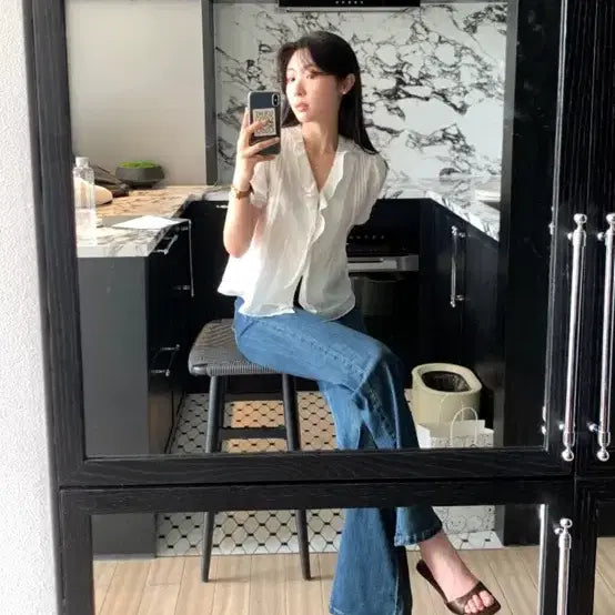[BUNJANG] Moabbin Frill Detail Blouse - Ivory / 모아빈 블라우스 1회착 아이보리