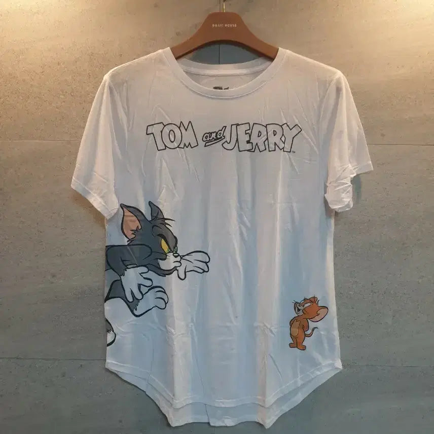 [BUNJANG] Tom and Jerry Official Goods T-shirt / 톰과 제리. 굿즈 반팔티.