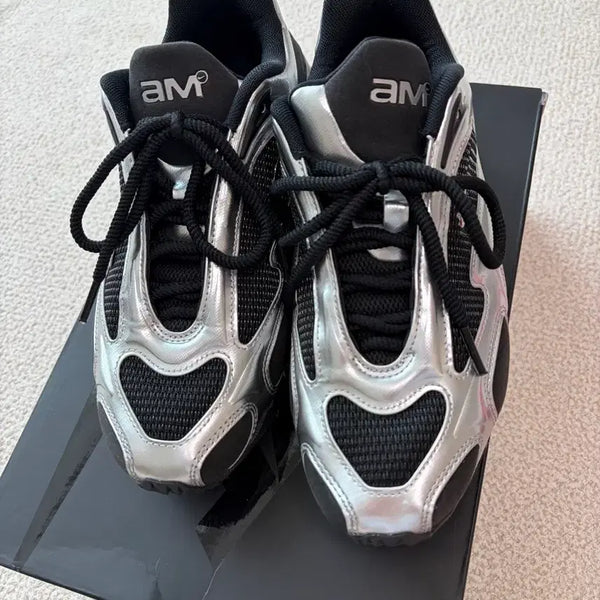 [BUNJANG] Nike Muse Sneakers 240 / 나이키 뮤즈 240