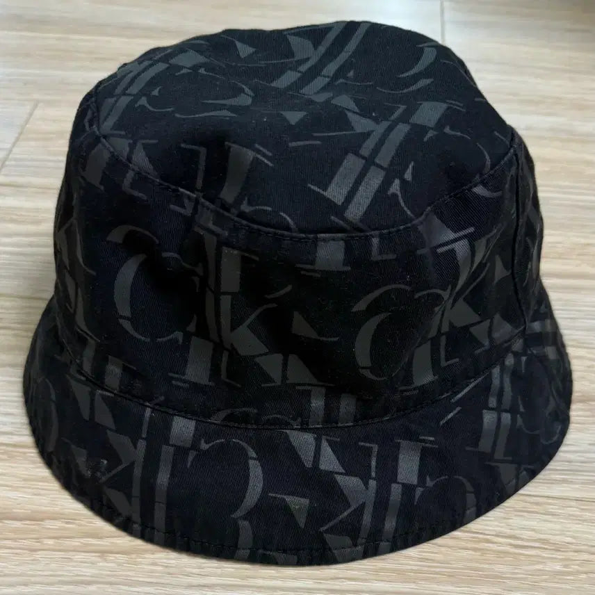 [BUNJANG] Calvin Klein Logo Pattern Bucket Hat Black / 캘빈클라인 로고 패턴 버킷햇 블랙(정품)