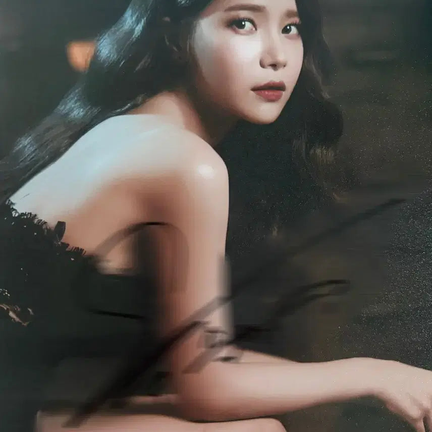 [BUNJANG] Mamamoo Solar Autographed Poster / 마마무 솔라 친필 싸인 포스터 팝니다