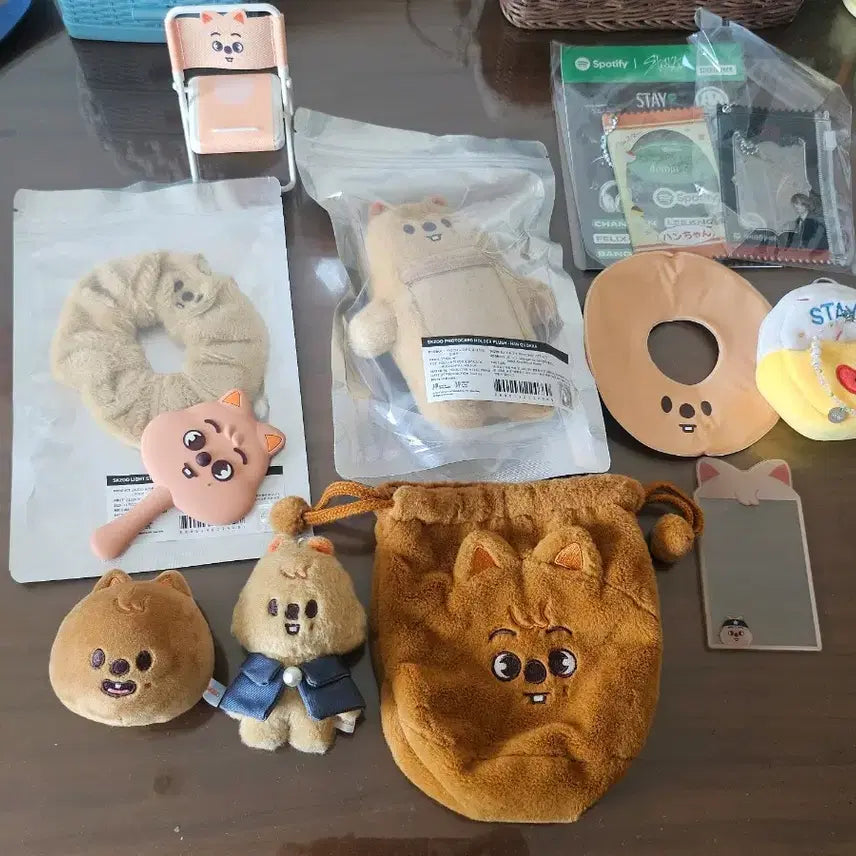 [BUNJANG] Stray Kids Han Jisung Han Quokka Set (Plush, Scrunchie, Mirror, Pouch) / 스키즈 한지성 한쿼카 세트 (인형, 스크런치, 거울, 파우치 등)