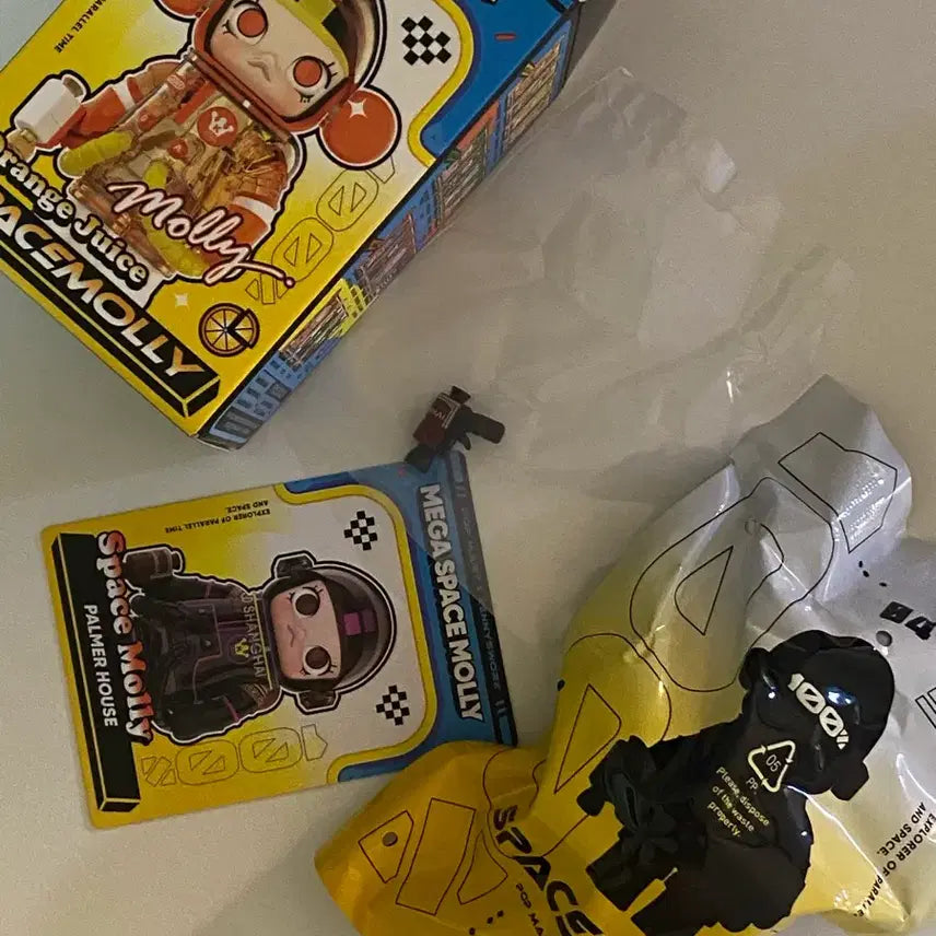 [BUNJANG] Pop Mart Space Molly Series 4 Palmer House Bai Lu Ming Figure / 팝마트 스페이스 몰리 시리즈4  팔머하우스 백락문 피규어