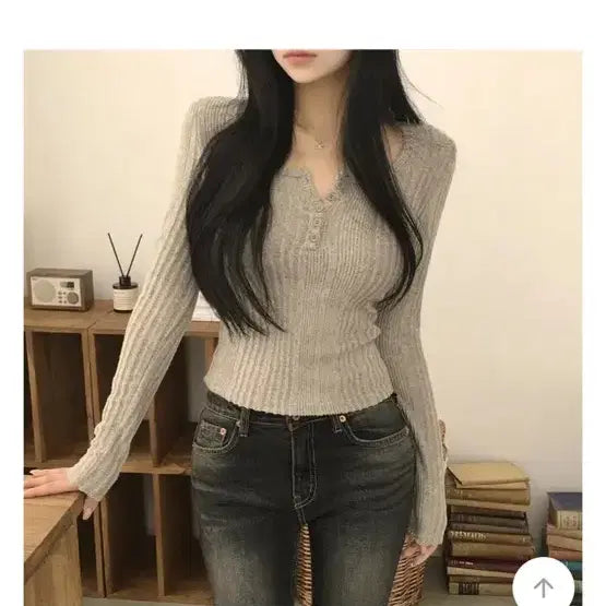 [BUNJANG] Ribbed Button V-Neck Long Sleeve Knit / 골지 버튼 브이넥 긴팔 니트