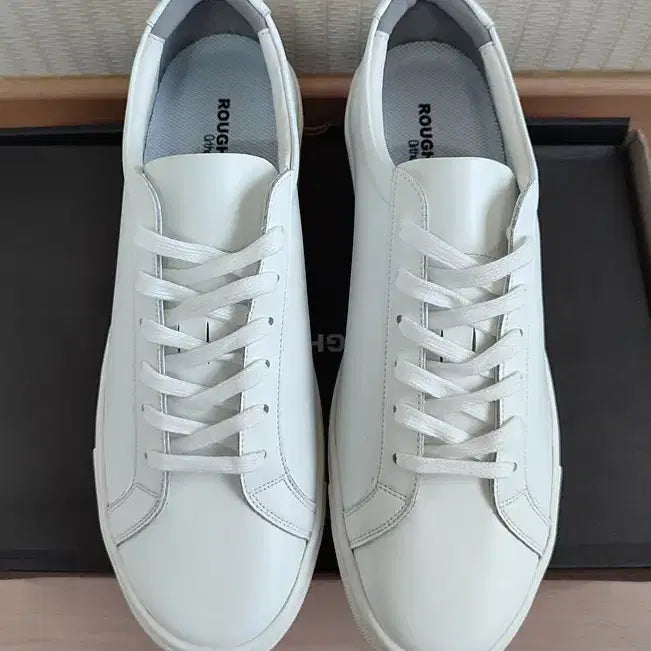 [BUNJANG] ROUGHNECK Nuba Leather Sneakers - White (265mm) / 러프넥 스니커즈265 가죽 남성 운동화 새상품