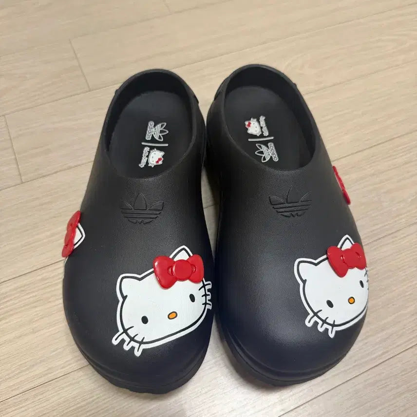 [BUNJANG] Adidas Hello Kitty Adifom Slides 245 / 아디다스 헬로키티 아디폼 245