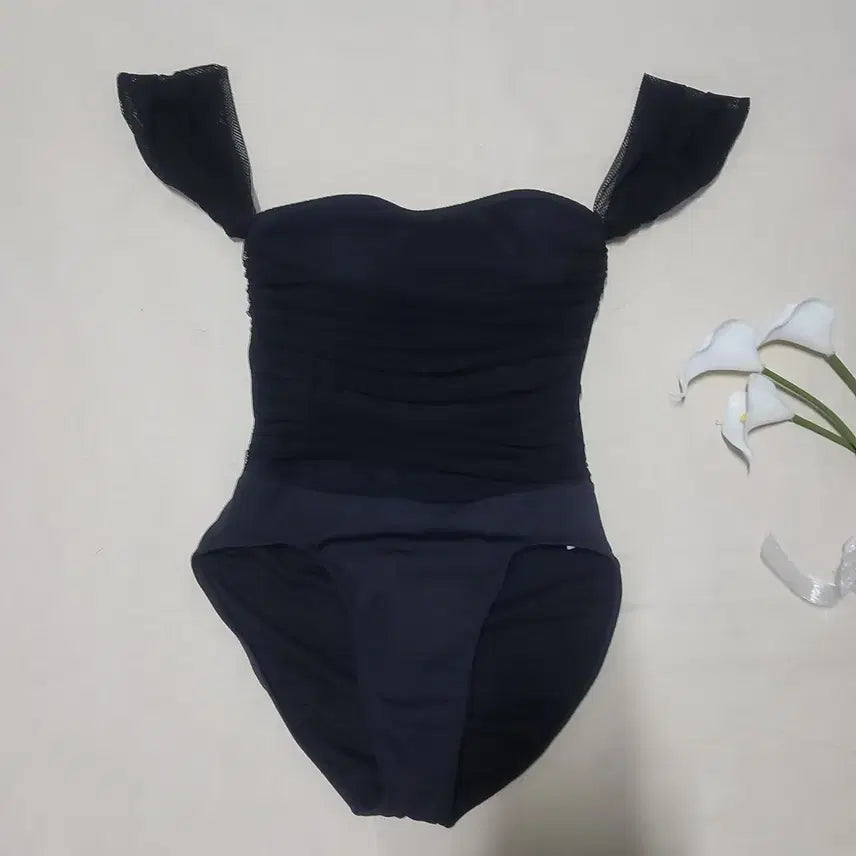 [BUNJANG] LAPLA Lily Monokini One-Piece Swimsuit (Black) / 새상품 라플라 LAPLA 릴리 손예진 모노키니 원피스 수영복 블랙 S-M