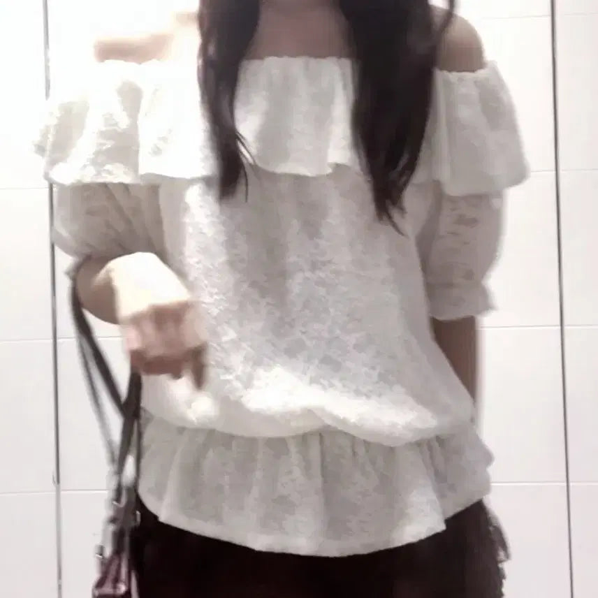 [BUNJANG] Japanese Vintage Hime Gyaru Mori Girl Off-Shoulder Blouse / 일본 빈티지 히메갸루 모리걸 오프숄더 블라우스 반팔 레이스