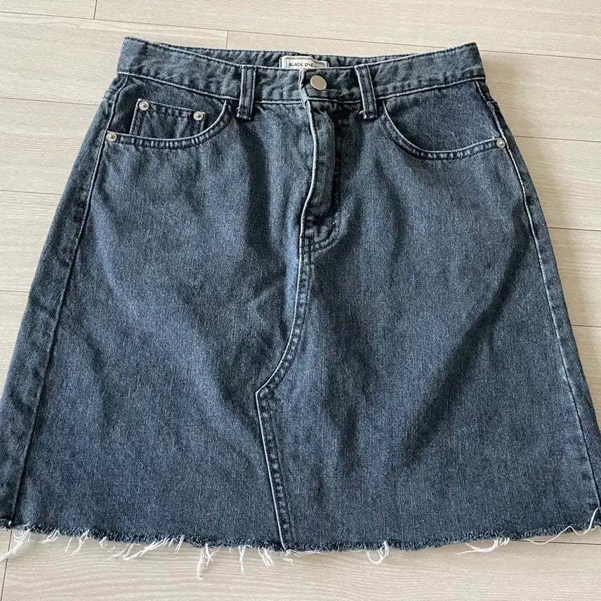 [BUNJANG] Denim Mini Skirt with Raw Hem / 청청 데님 스커트
