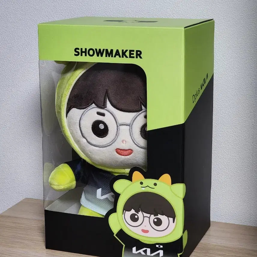[BUNJANG] ShowMaker Medium Plush Doll Sealed / 쇼메이커 중형 인형 미개봉