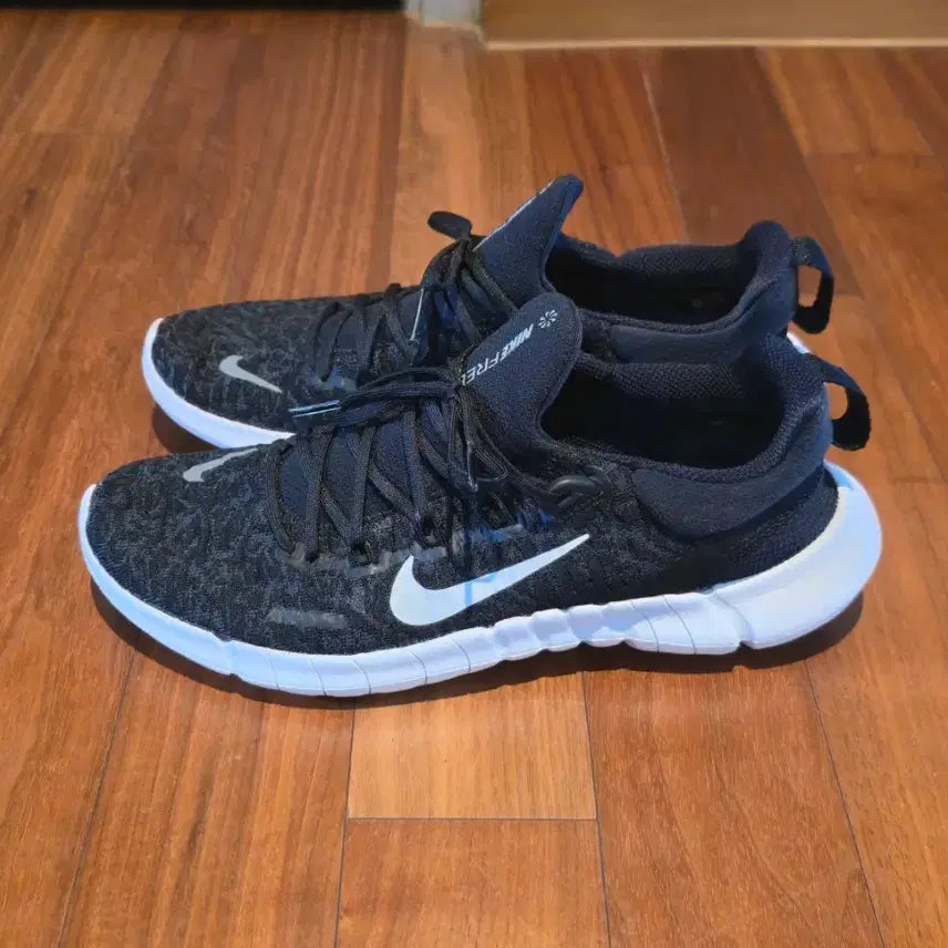 [BUNJANG] Nike Free Metcon Black White Running Shoes / 나이키 프리런 블랙 화이트