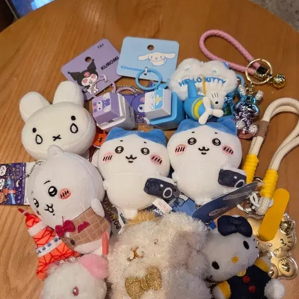 [BUNJANG] Sanrio Character Plush Keyring Set: Kuromi, Cinnamoroll, Hello Kitty / 산리오, 치이카와 쿠로미 시나모롤 헬로키티 인형 키링 세트
