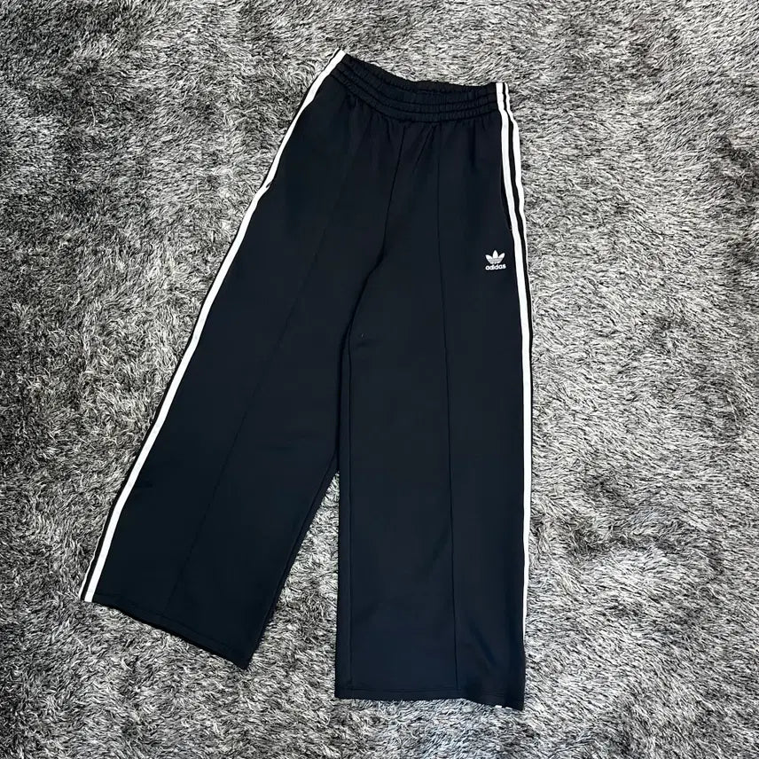 [BUNJANG] Adidas Women's Classic Wide Leg Pants (S) / 아디다스 여성 클래식 와이드 레그 팬츠 (S)