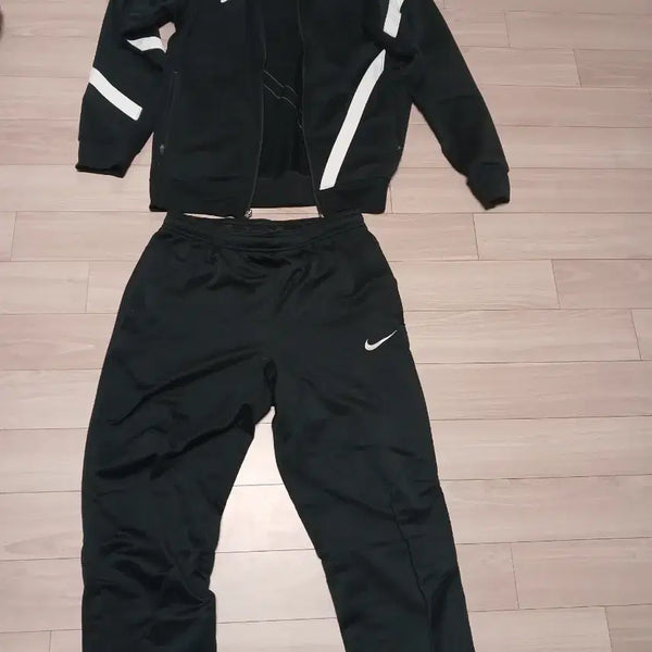 [BUNJANG] Nike Big Swoosh Training Set Black/White Size 95 / 나이키 트레이닝 세트 검흰 빅스우시 95