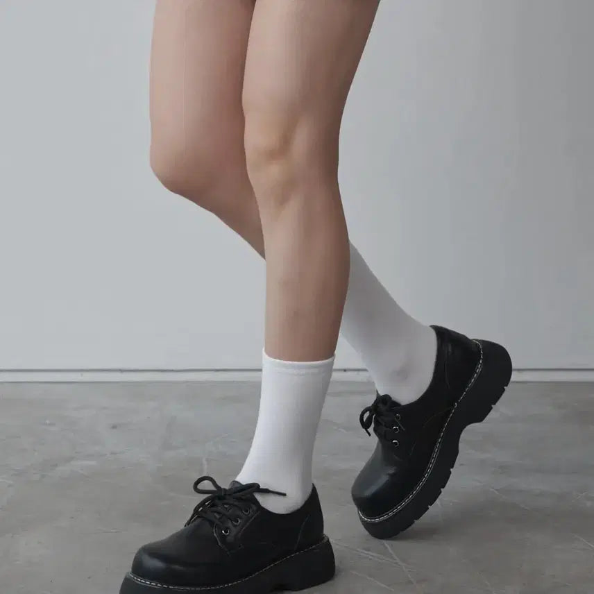 [BUNJANG] Salt and Chocolate Round Toe Stitch Lace-up Loafers Black / 솔트앤초콜릿 라운드 토 스티치 레이스업 로퍼 흑 235