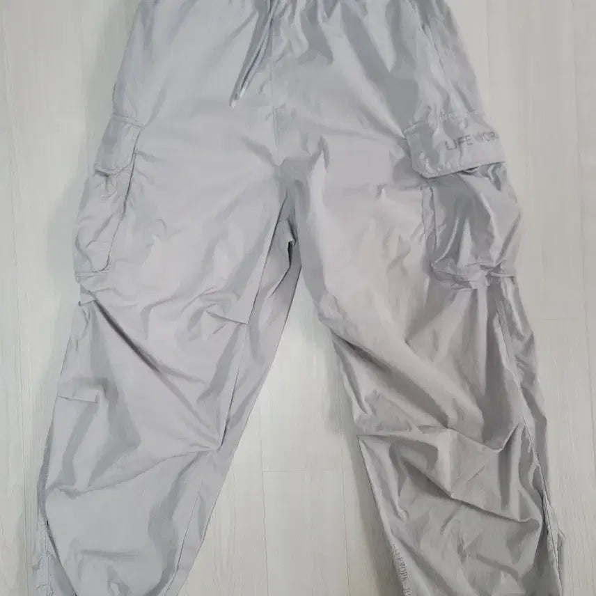 [BUNJANG] Life Work LW2 Breeze Parachute Cargo Pants / (S,28-30)라이프워크 LW2 브리즈 파라슈트 카고팬츠 판매합니다