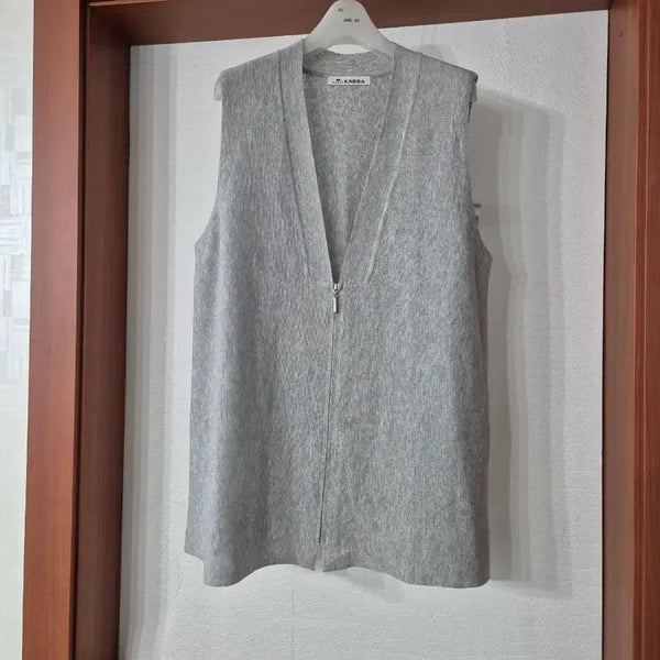 [BUNJANG] Collar V-Neck Zip-Up Vest / 카라 여성 브이넥 집업 조끼