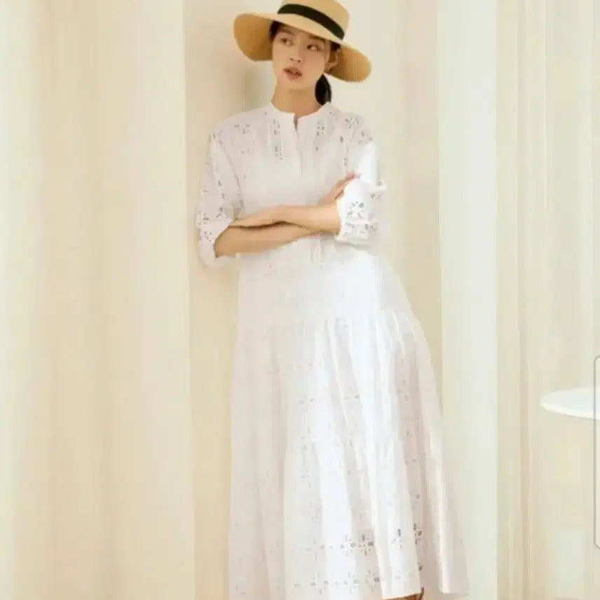 [BUNJANG] The Edge Punching Embroidery Long Dress / 더엣지 펀칭 자수 롱원피스